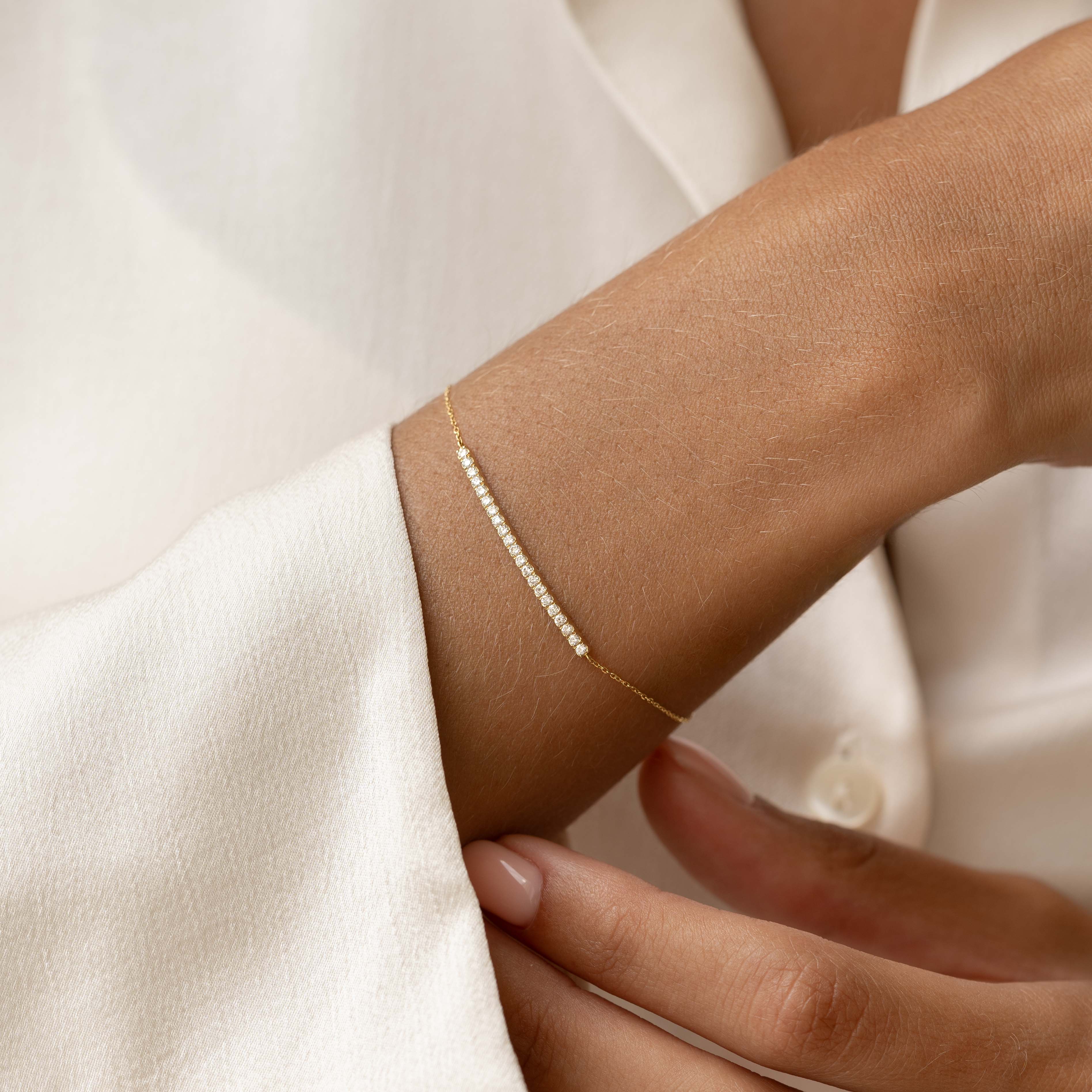 Lab Grown Diamond Curved Bar Bracelet 14k Gold - Vivienne