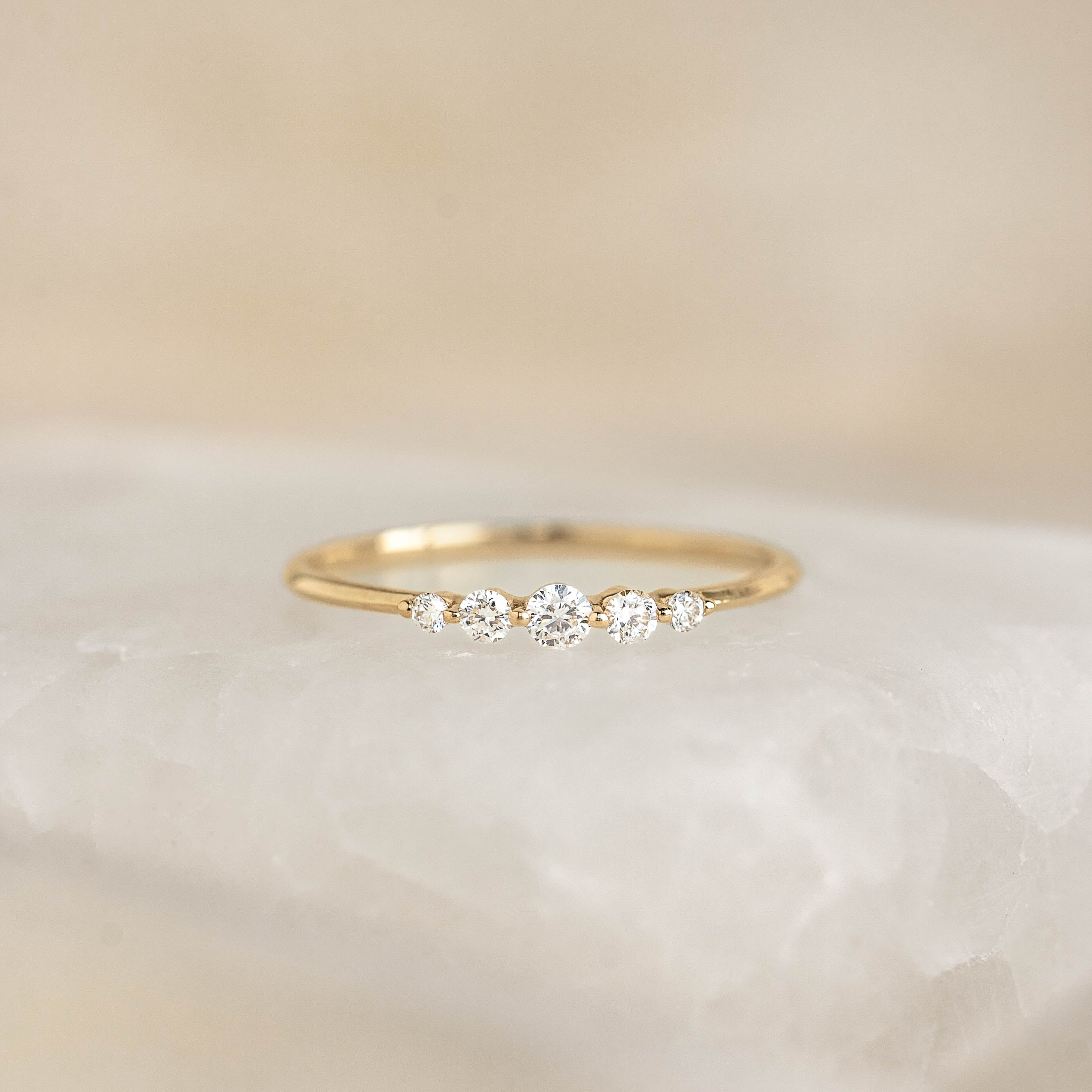 Graduated Lab Grown Diamond Ring 14k Gold - Dahlia
