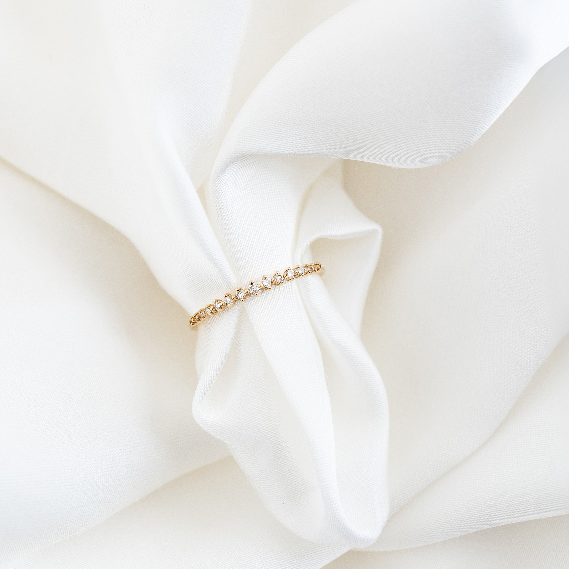 Graduated Lab Grown Diamond Ring 14k Gold - Ophelia