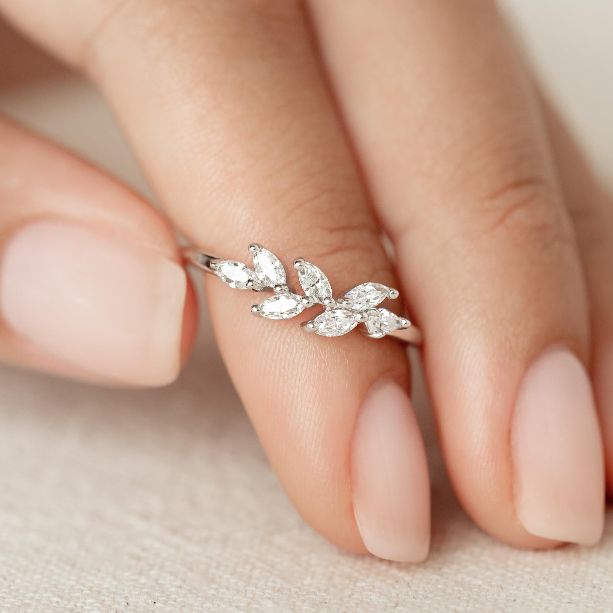Silver Leaf Ring - Freya