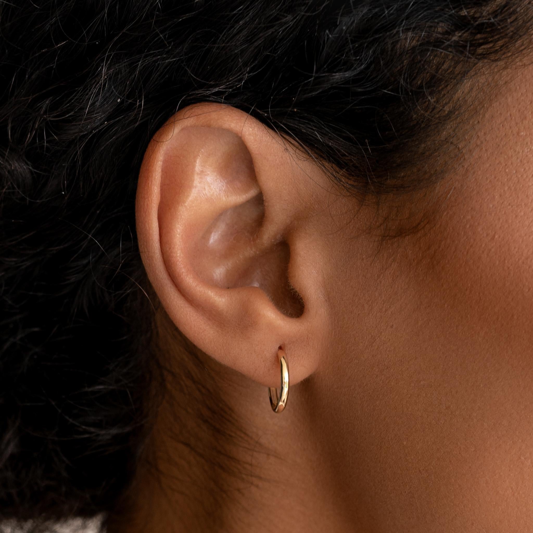 14k Gold Huggie Earrings - Emilia