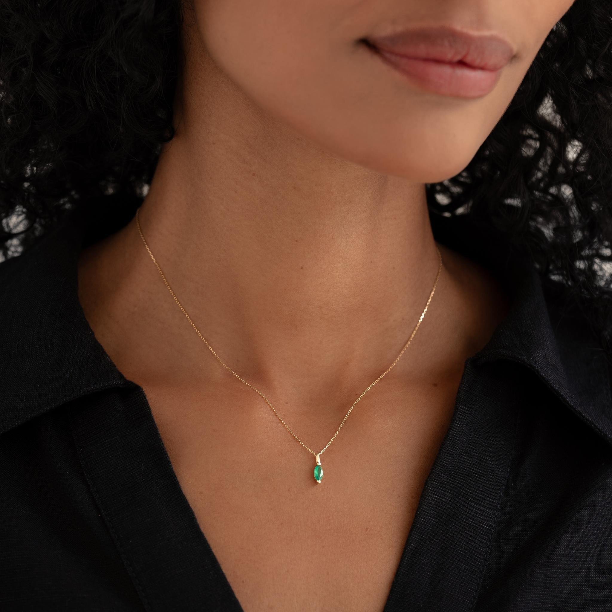May Birthstone Pendant 14k Gold - Green Agate
