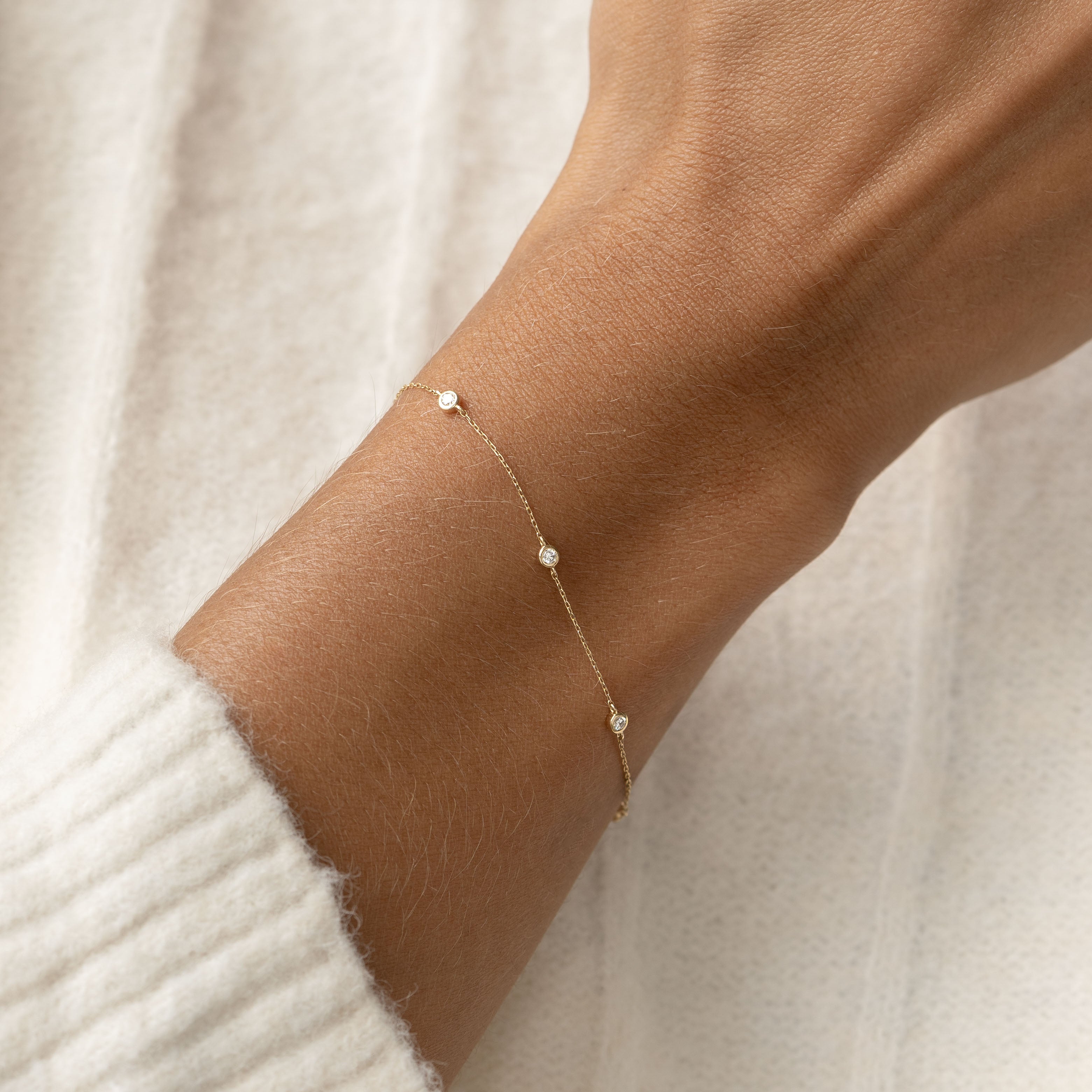 Bezel Set Lab Grown Diamond Bracelet 14k Gold - Vilda